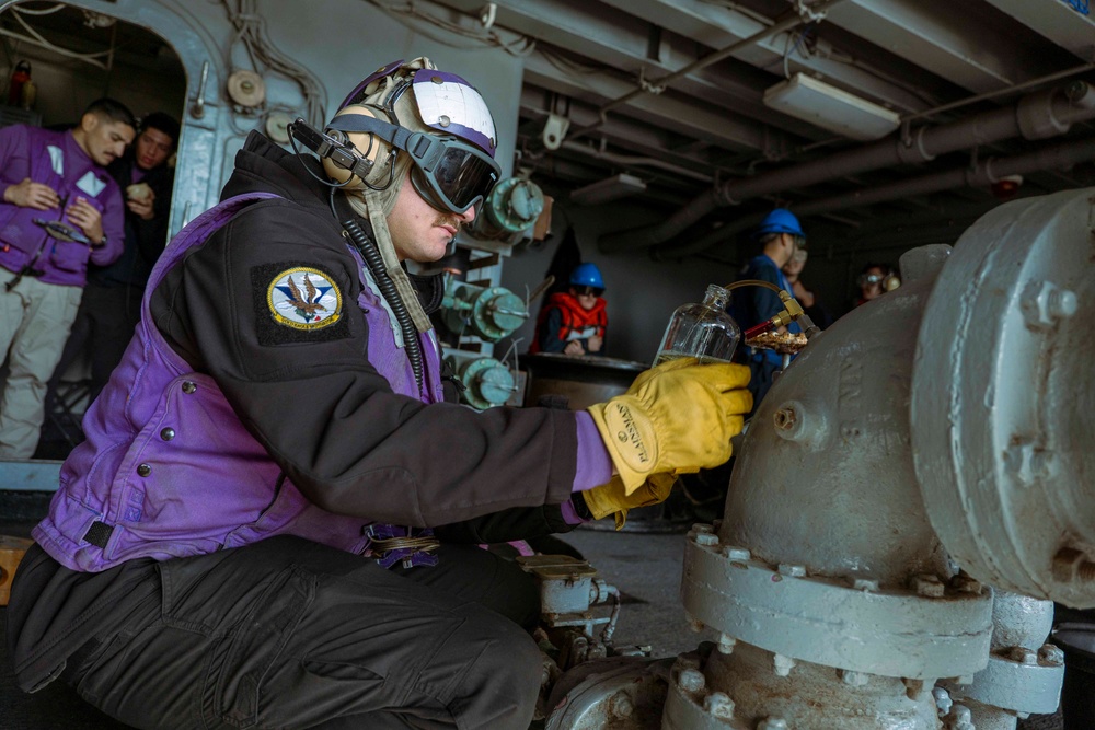 USS Carl Vinson (CVN 70) Sailors Conduct Fueling-at-Sea