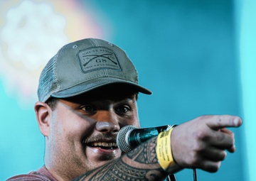 Michael Ray visits Okinawa