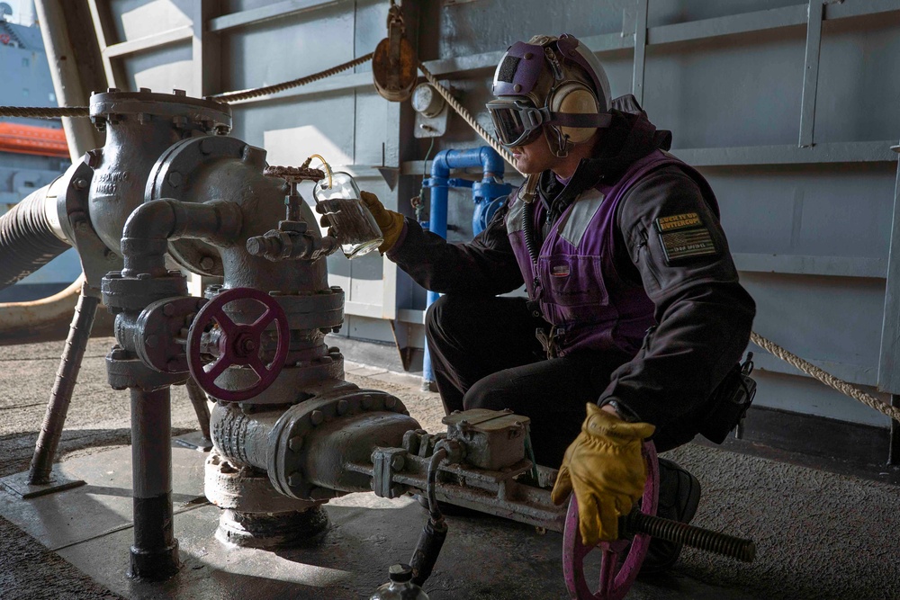 USS Carl Vinson (CVN 70) Sailors Conduct Fueling-at-Sea