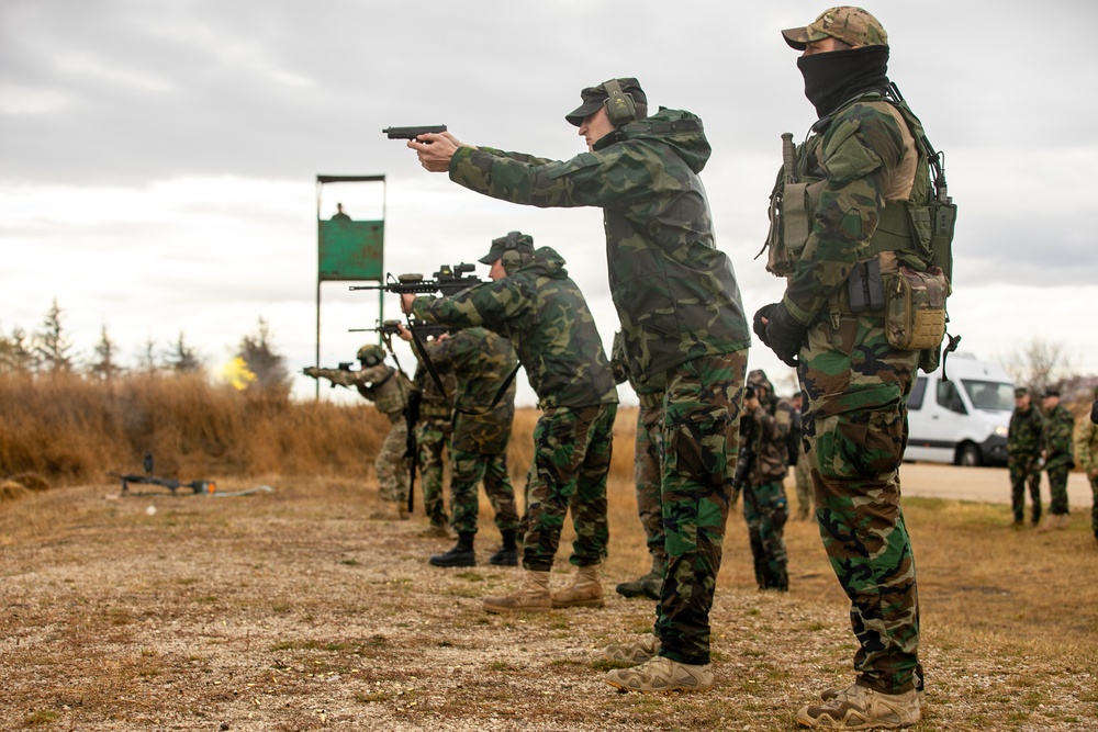 SOCEUR Conducts Multilateral Training With Moldova