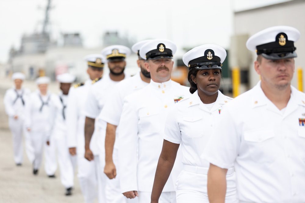 USS MILWAUKEE (LCS 5) DECOMMISSIONS