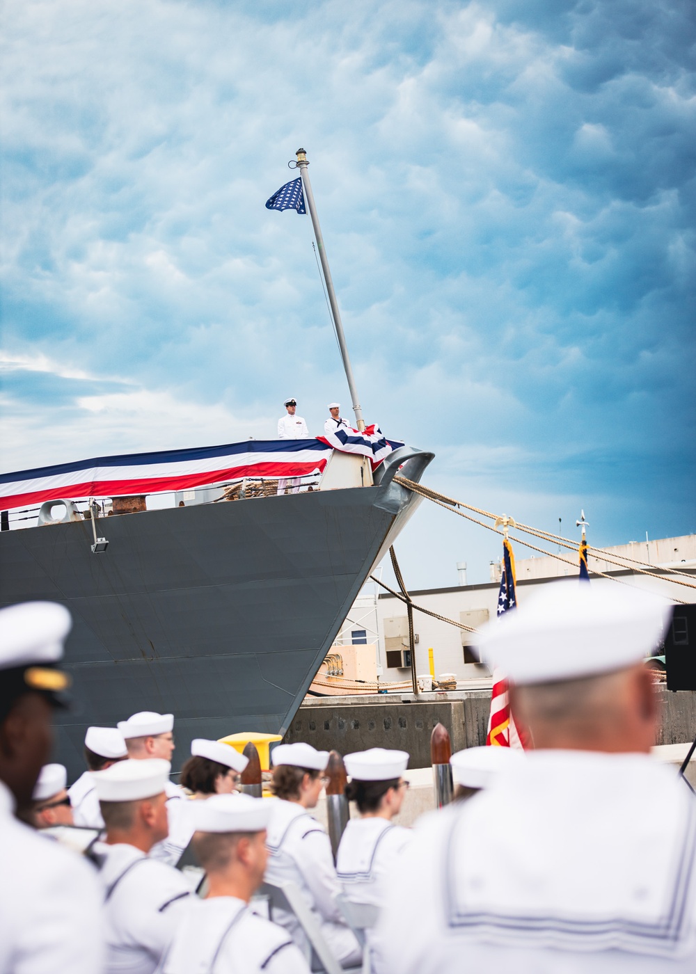 USS MILWAUKEE (LCS 5) DECOMMISSIONS