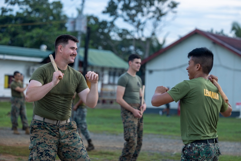KAMANDAG 7: MRF-SEA Marines learn Stick Fighting with Philippine Marines
