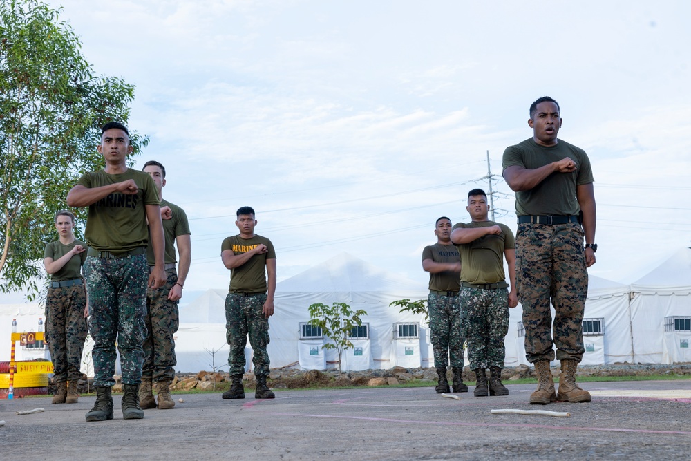 KAMANDAG 7: MRF-SEA Marines learn Stick Fighting with Philippine Marines