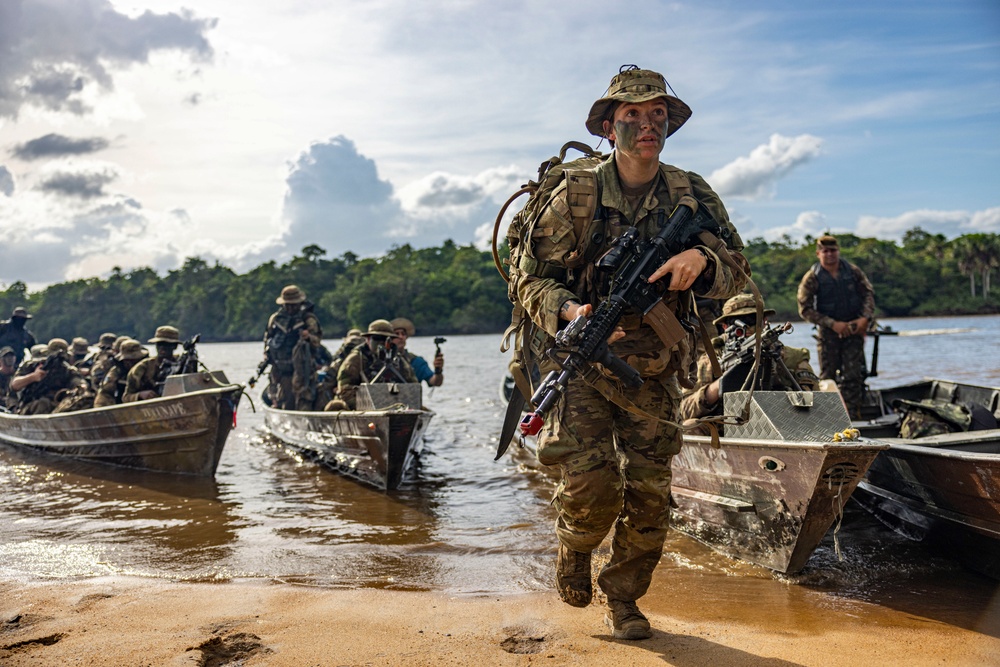 U.S., Brazilian soldiers conduct river and jungle movement to conduct mock-reconnaissance