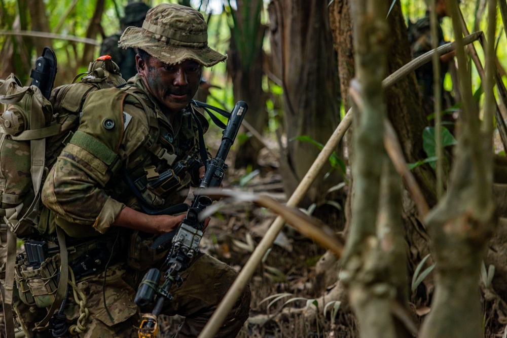 U.S., Brazilian soldiers conduct river and jungle movement to conduct mock-reconnaissance