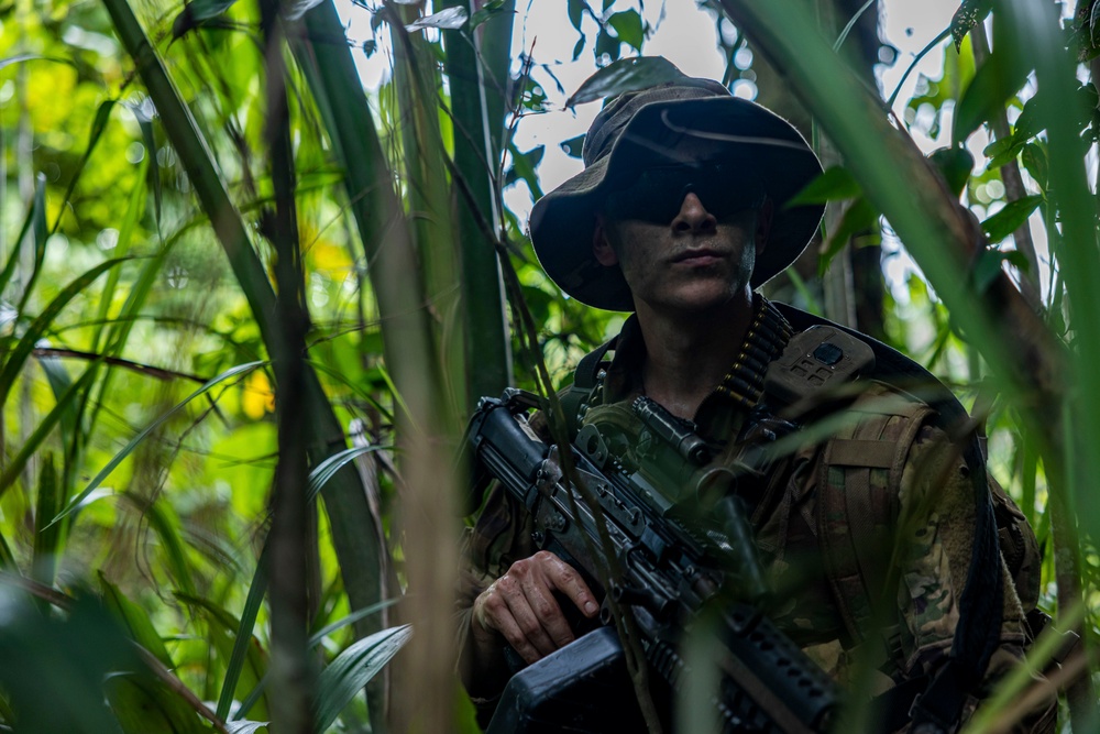 U.S., Brazilian soldiers conduct river and jungle movement to conduct mock-reconnaissance