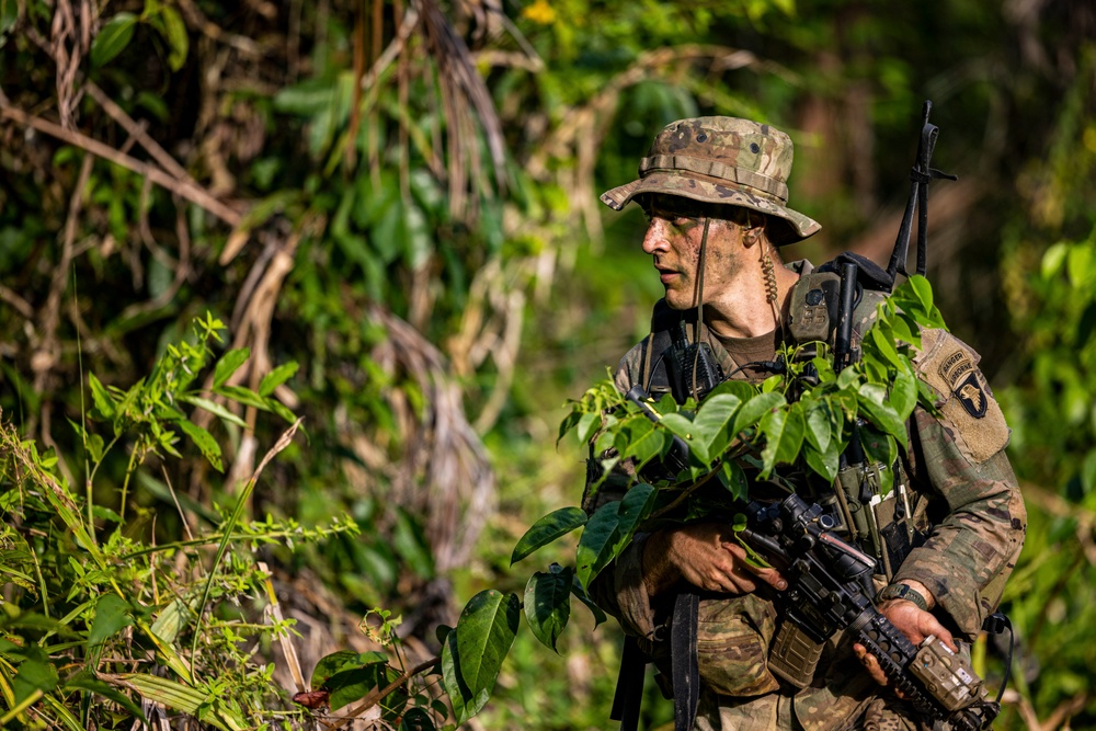 U.S., Brazilian soldiers conduct river and jungle movement to conduct mock-reconnaissance