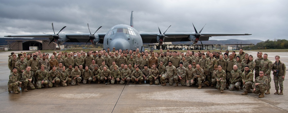 37th AS hosts floor-loading training