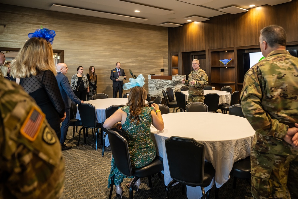 Program honors family of fallen at Churchill Downs