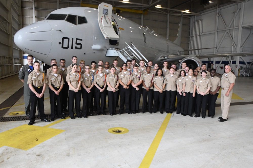 Patrol and Reconnaissance Squadron (VP) 30 Clay HS JROTC Tour
