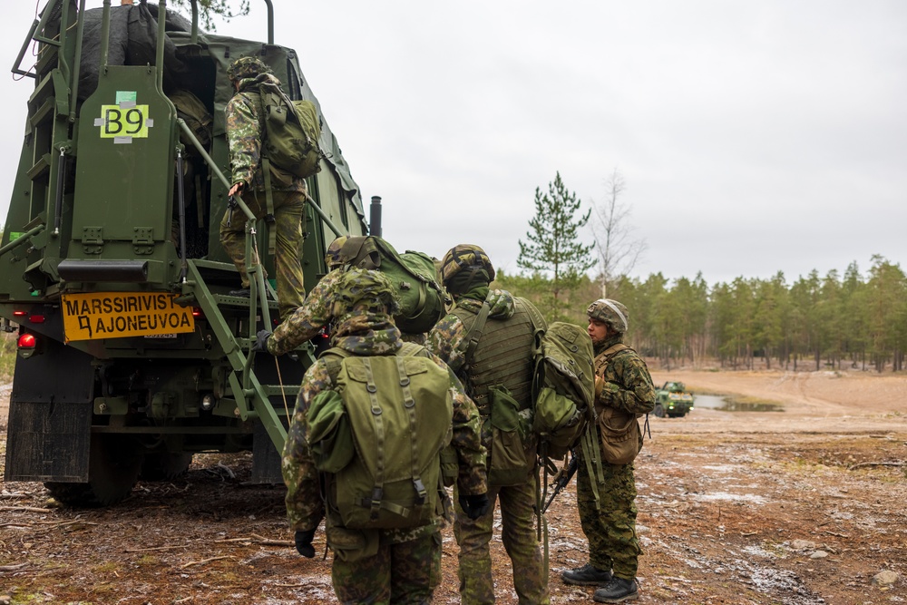 CLB-6 and Finnish Nylands Brigade Conduct a Long-Range Convoy