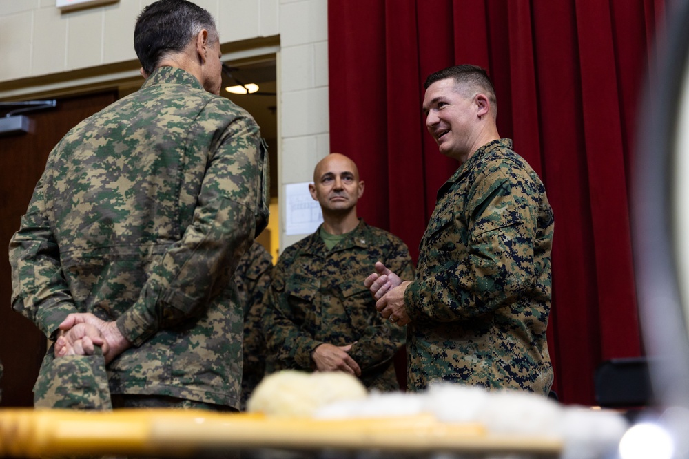 Brazilian Marine Corps Vice Admiral Pedro Luiz Gueros Taulois visits U.S. Marine Corps Support Facility, New Orleans, Louisiana