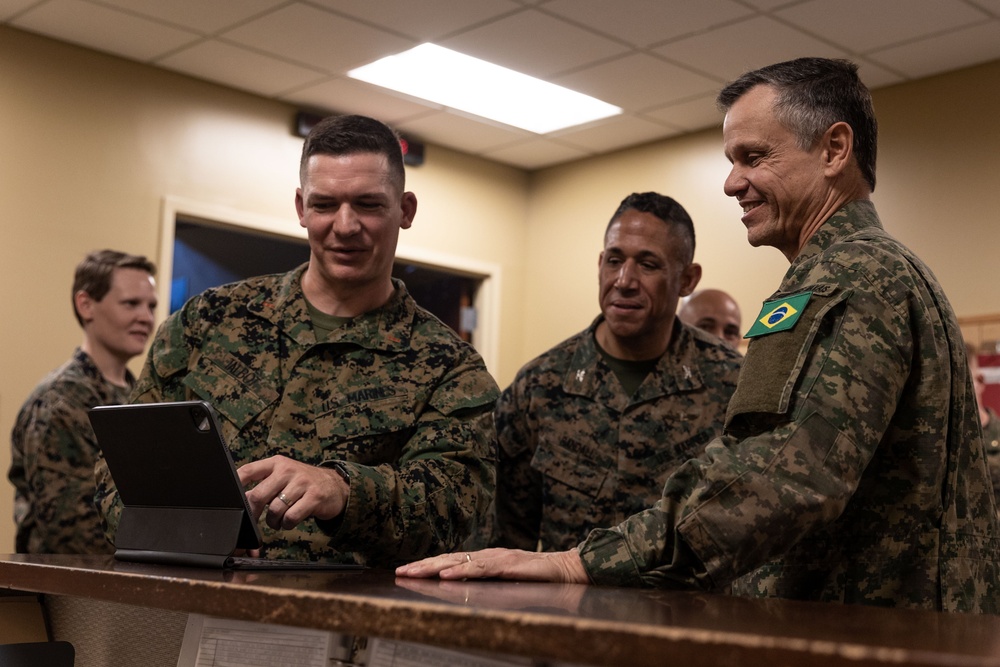 Brazilian Marine Corps Vice Admiral Pedro Luiz Gueros Taulois visits U.S. Marine Corps Support Facility, New Orleans, Louisiana