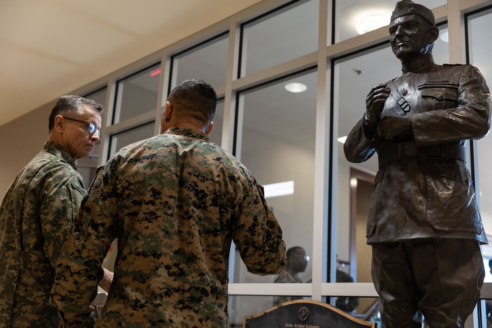 Brazilian Marine Corps Vice Admiral Pedro Luiz Gueros Taulois visits U.S. Marine Corps Support Facility, New Orleans, Louisiana