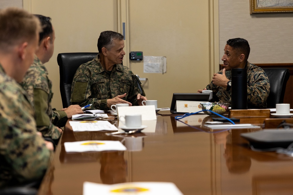 Brazilian Marine Corps Vice Admiral Pedro Luiz Gueros Taulois visits U.S. Marine Corps Support Facility, New Orleans, Louisiana