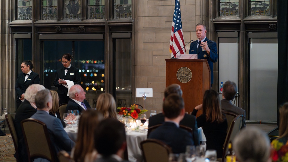 ILNG Adjutant General Speaks with Young Presidents' Organization