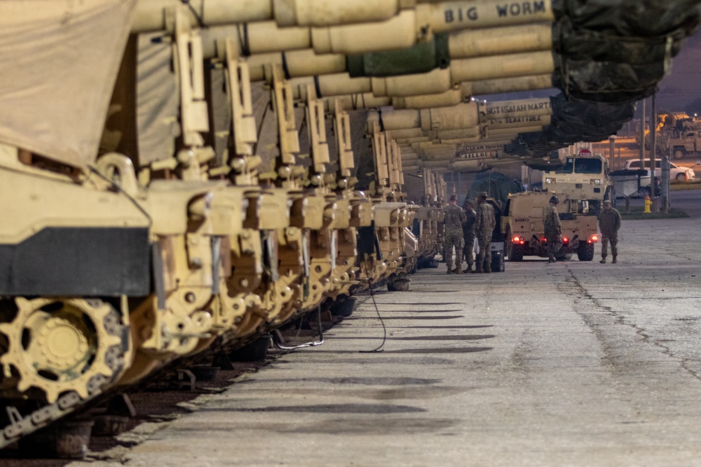 2/82 Field Artillery conducts Emergency Deployment Readiness Exercise