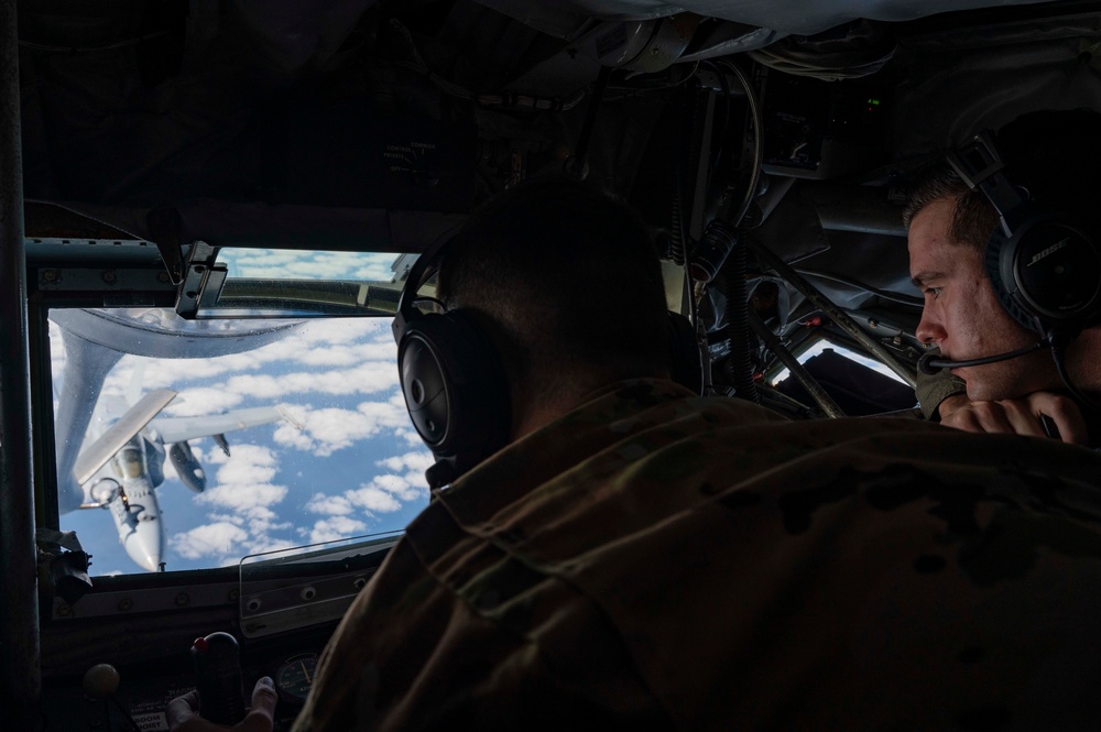 Fairchild supports MAWTS-1 with aerial refueling