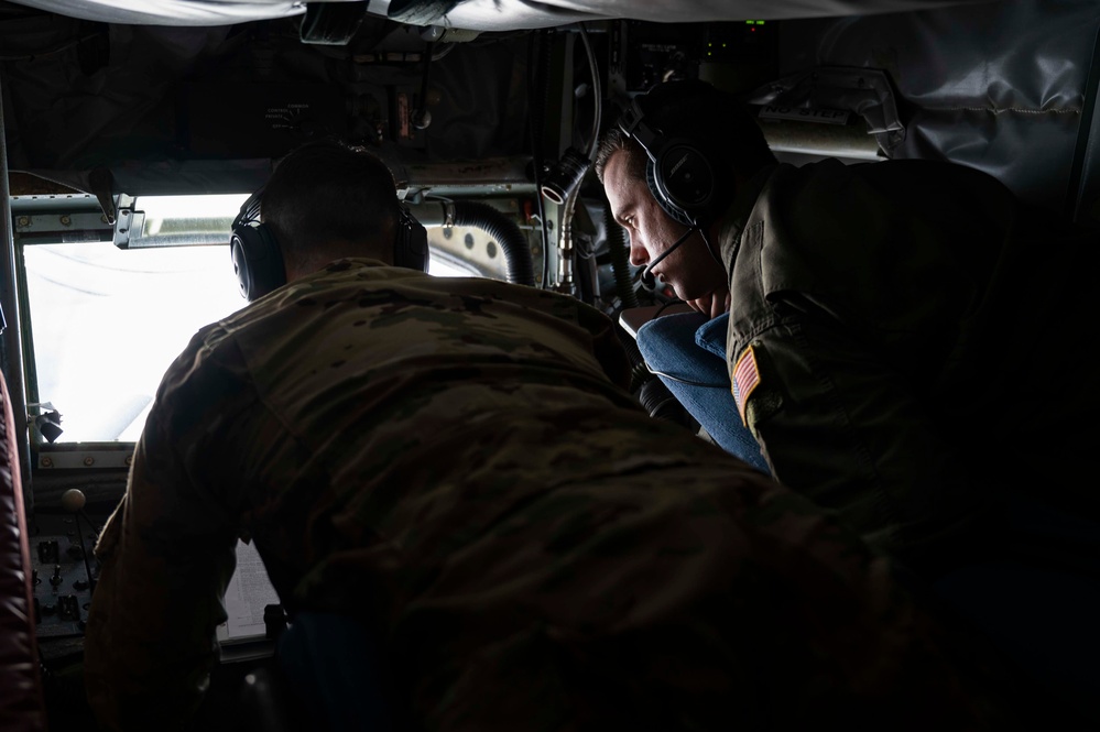 Fairchild supports MAWTS-1 with aerial refueling