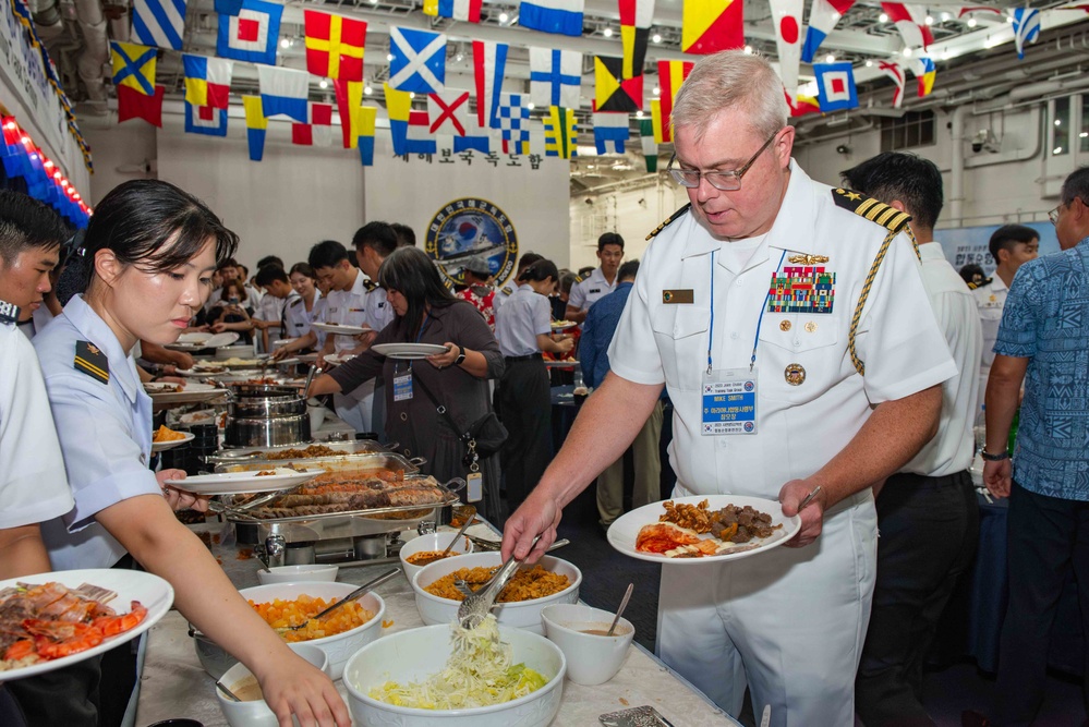 ROK Dokdo (LPH-6111) Hosts Reception in Guam