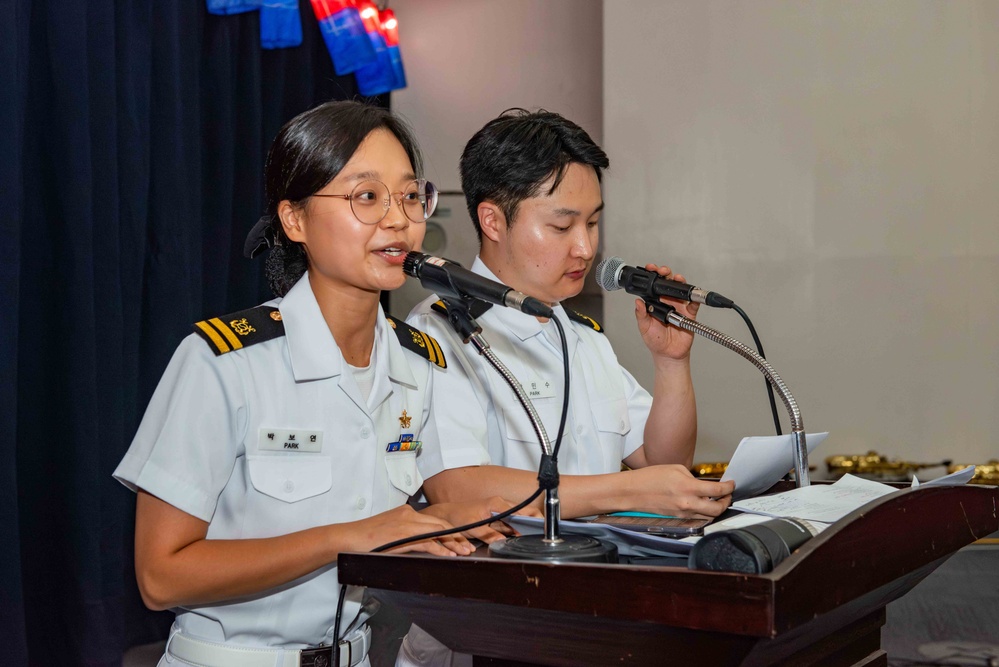 ROK Dokdo (LPH-6111) Hosts Reception in Guam