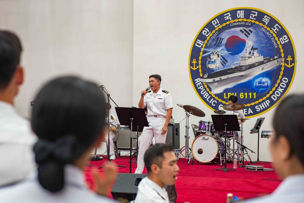 ROK Dokdo (LPH-6111) Hosts Reception in Guam