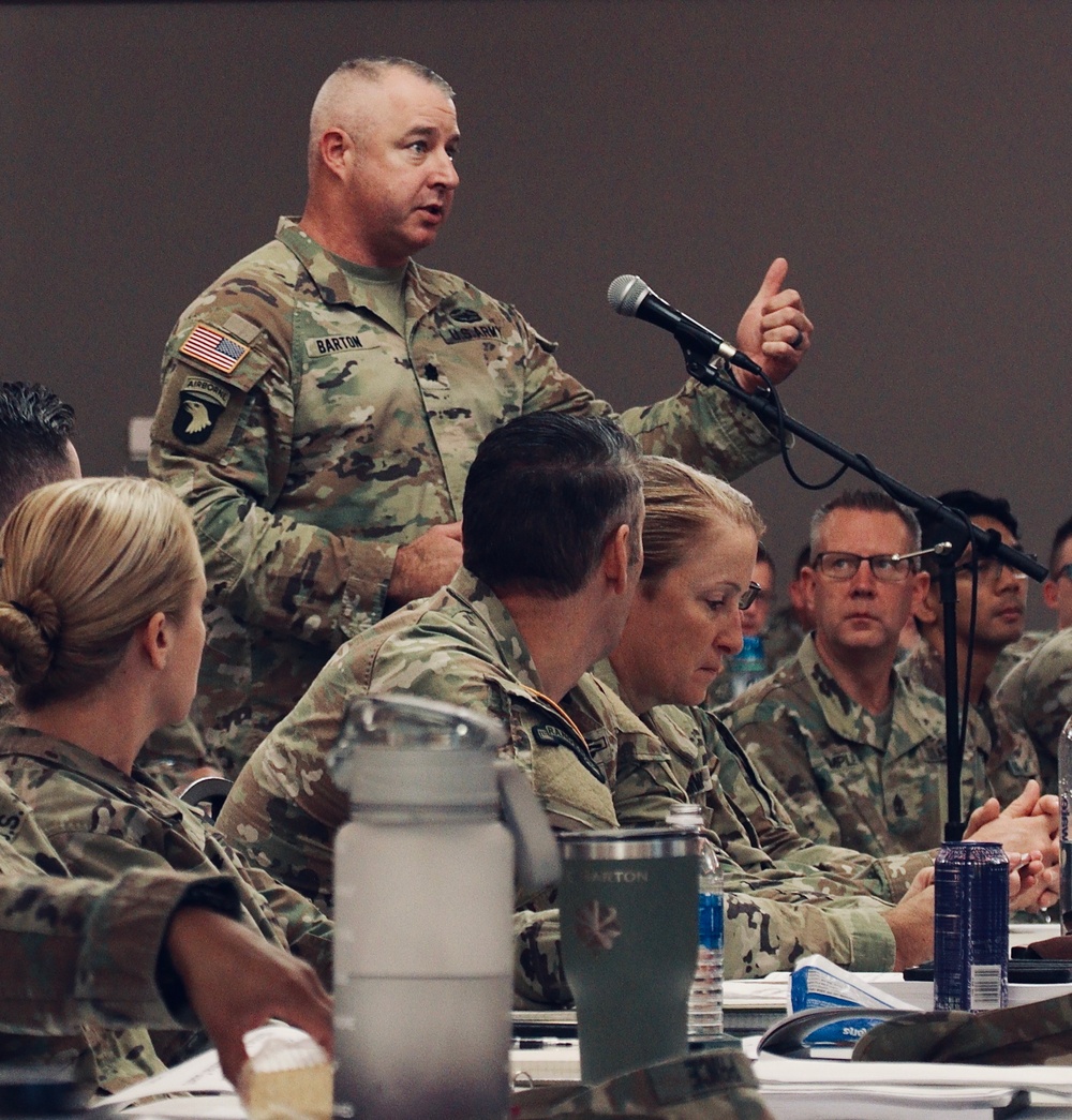 Director of the Army National Guard Speaks at Illinois Army National Guard Commander's Guidance Seminar