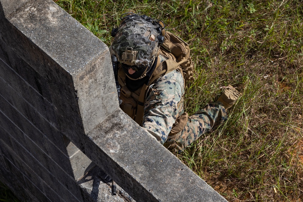 31st MEU Maritime Raid Force train on Combat Town