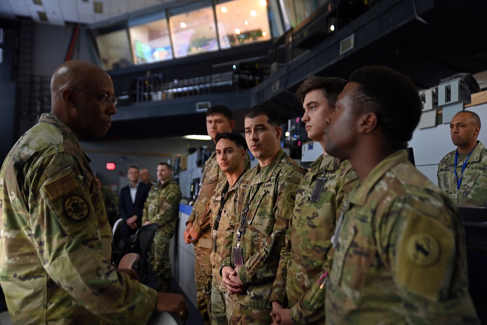 US Chairman of the Joint Chiefs of Staff visits Osan AB