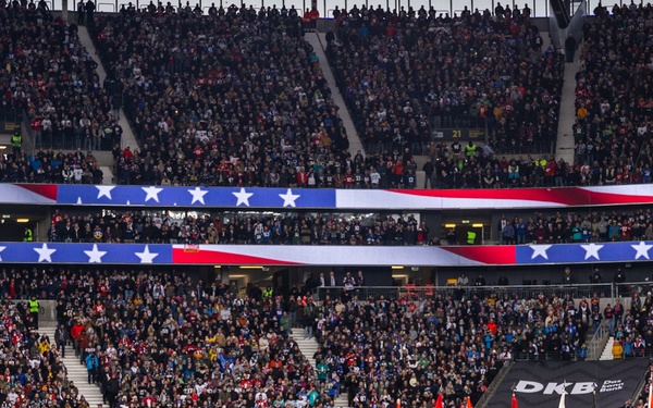 NATO color guard demonstrates unity in NFL Frankfurt opening ceremony