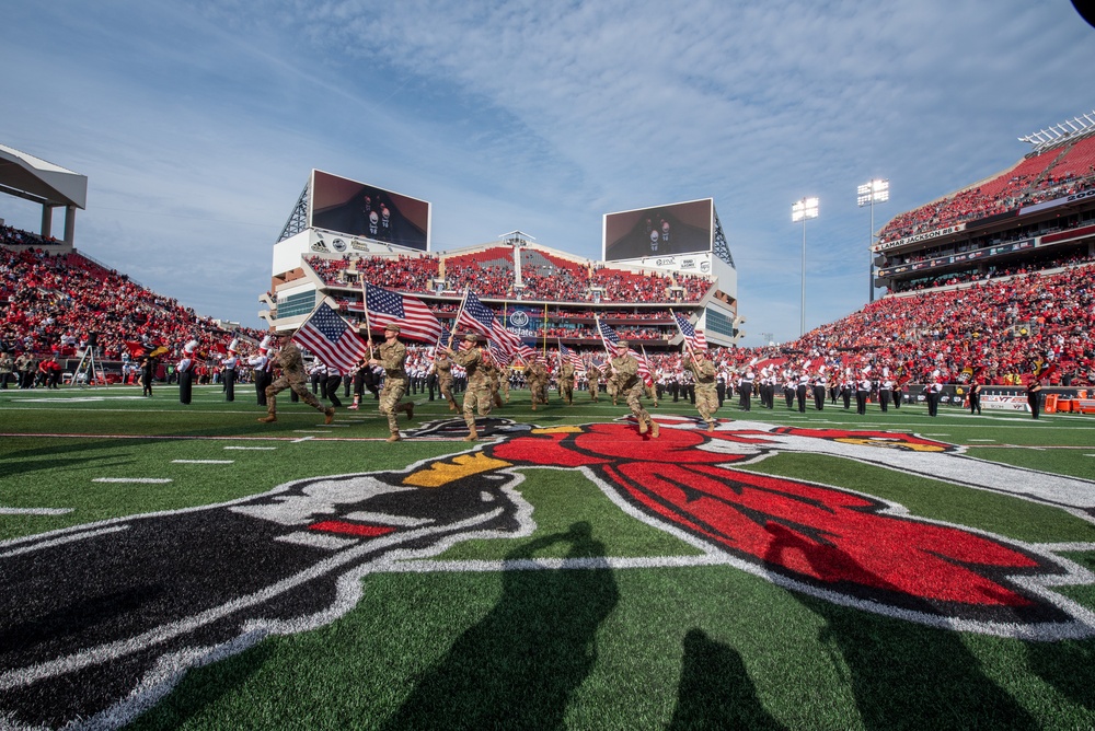 Kentucky Air Guard participates in University of Louisville game