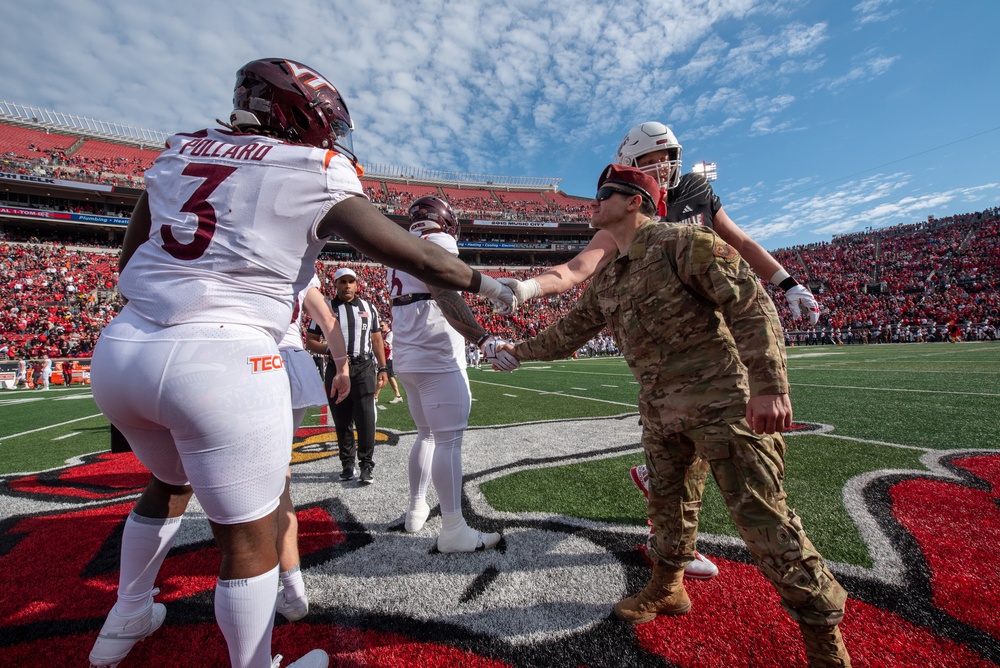 Kentucky Air Guard participates in University of Louisville game