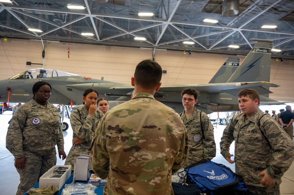 125th Fighter Wing welcomes friends of the FANG