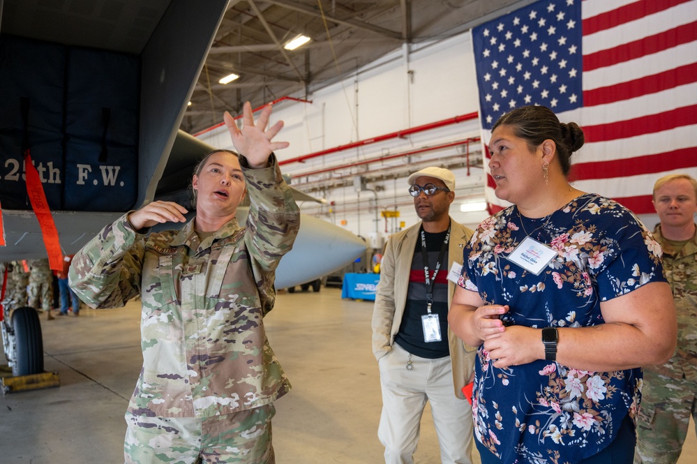 125th Fighter Wing welcomes friends of the FANG