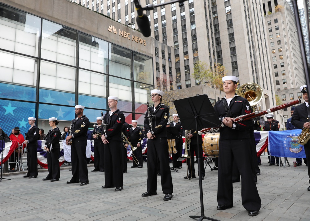 Service Members Attend Today Show for Veterans Day