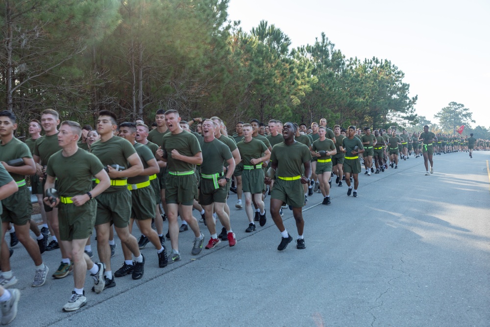 Marine Corps Combat Service Support Schools celebrates 248th birthday of the Marine Corps with motivational run