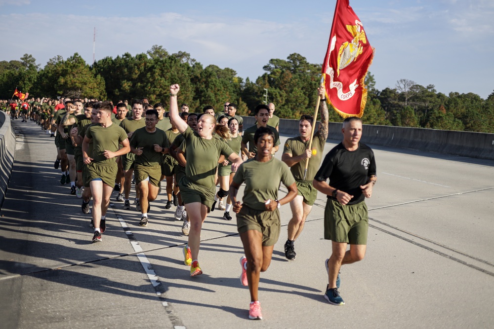 Marine Corps Combat Service Support Schools celebrates 248th birthday of the Marine Corps with motivational run