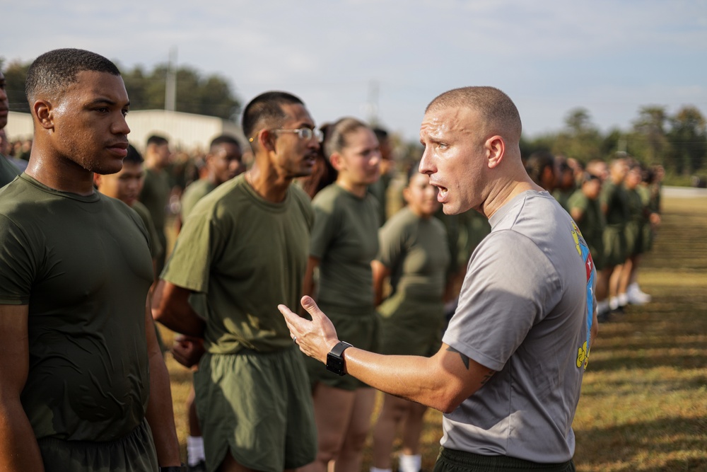 Marine Corps Combat Service Support Schools celebrates 248th birthday of the Marine Corps with motivational run