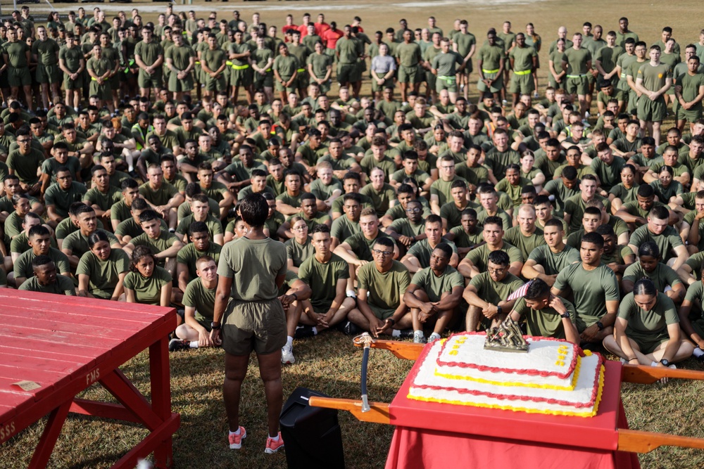 Marine Corps Combat Service Support Schools celebrates 248th birthday of the Marine Corps with motivational run