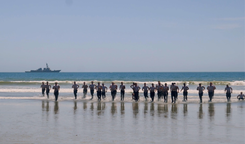 SWCC Candidates Perform a Beach Run