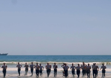 SWCC Candidates Perform a Beach Run