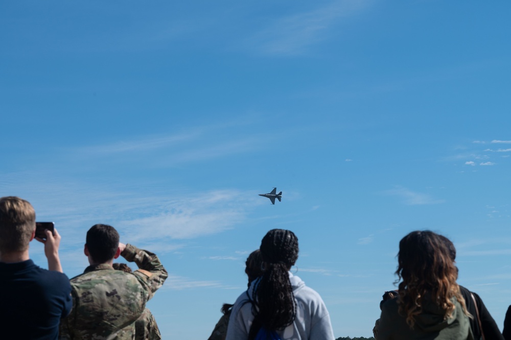 F-16 Viper Demonstration Team Practice