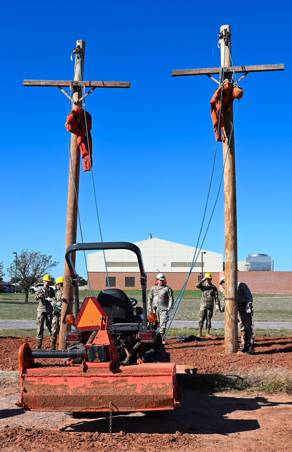 364th Training Squadron: telecommunications cable and antennas course