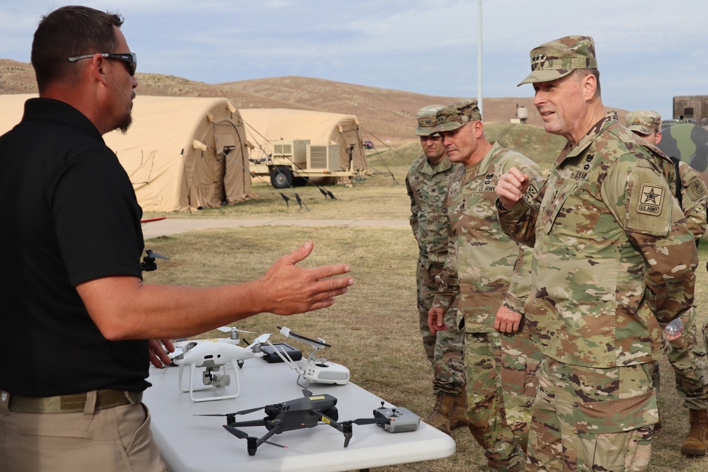 LTG Patrick E. Matlock visits the Fires Center of Excellence JCU