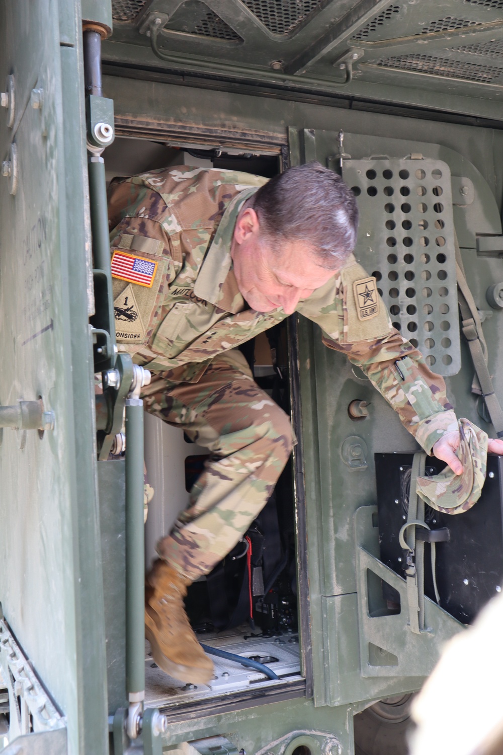 LTG Patrick E. Matlock visits the Fires Center of Excellence