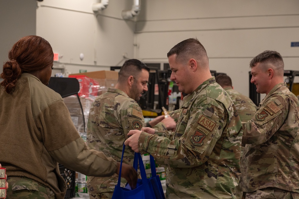 DVIDS - Images - Eielson First Sergeant's Council assemble Thanksgiving ...