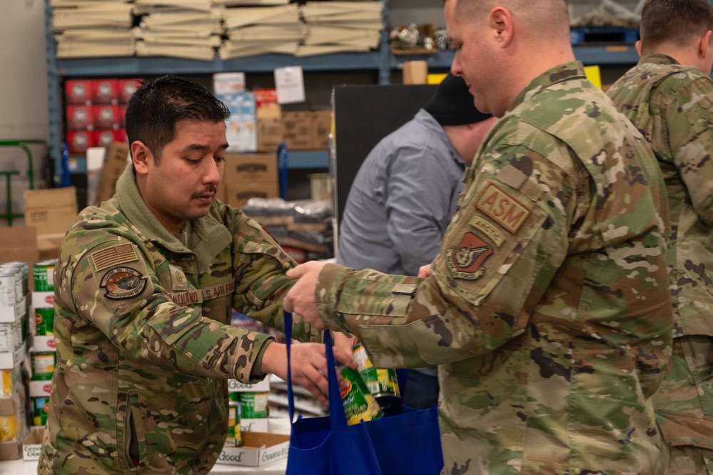 DVIDS - Images - Eielson First Sergeant's Council assemble Thanksgiving ...