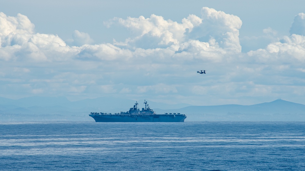 USS Boxer (LHD 4) Underway