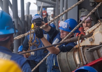 USS Antietam (CG 54) Receives Fuel From the USNS Yukon (T-AO 202)